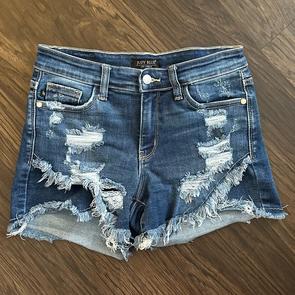 JUDY BLUE Denim Shorts